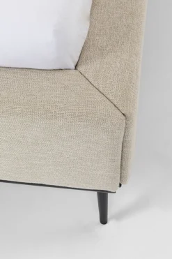 Bett East Side 180x200cm