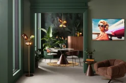 Gerahmtes Bild LED Jetset Pose Lady 120x80cm