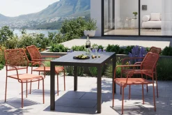 Stuhl Madagascar Rot